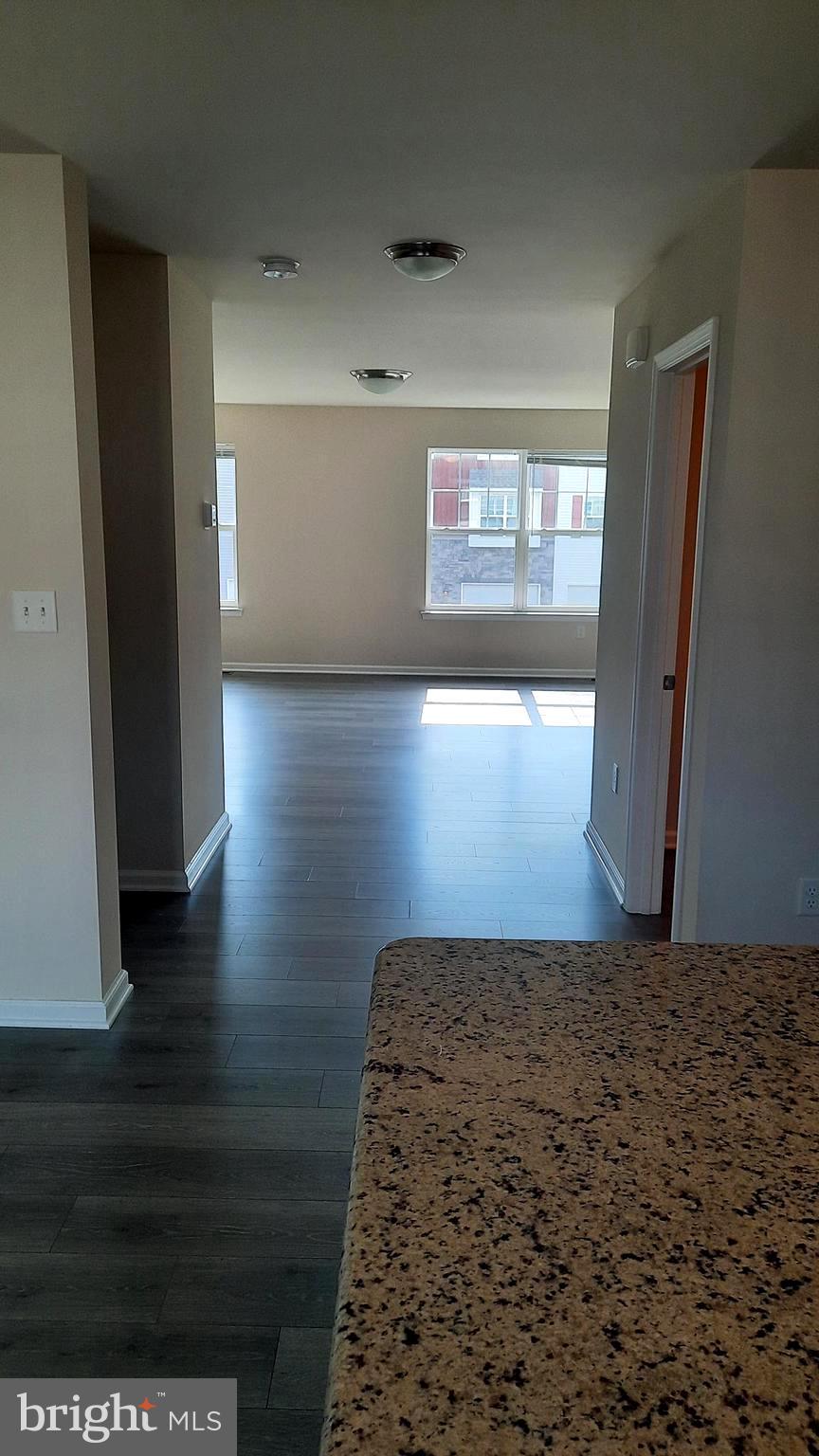 932 ADMIRALS QUAY DR