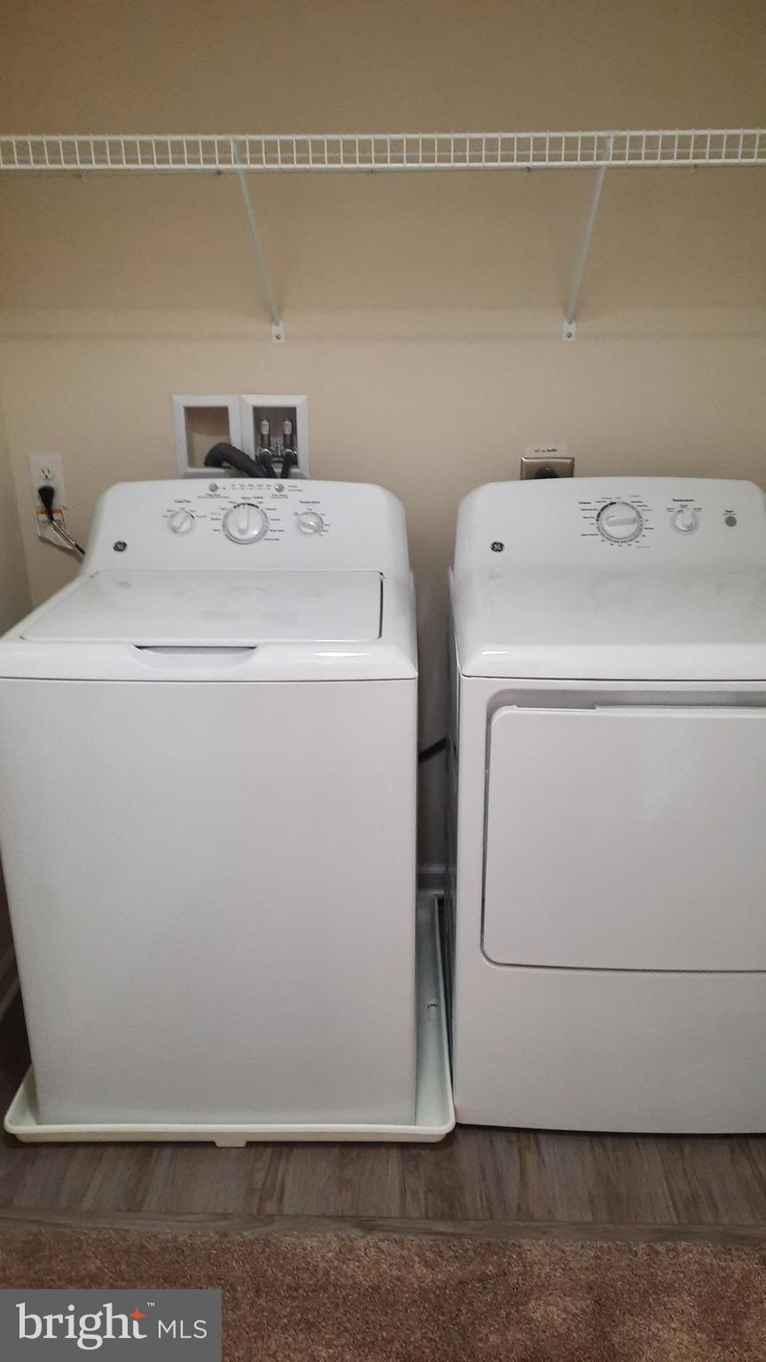 902 ADMIRALS QUAY DR