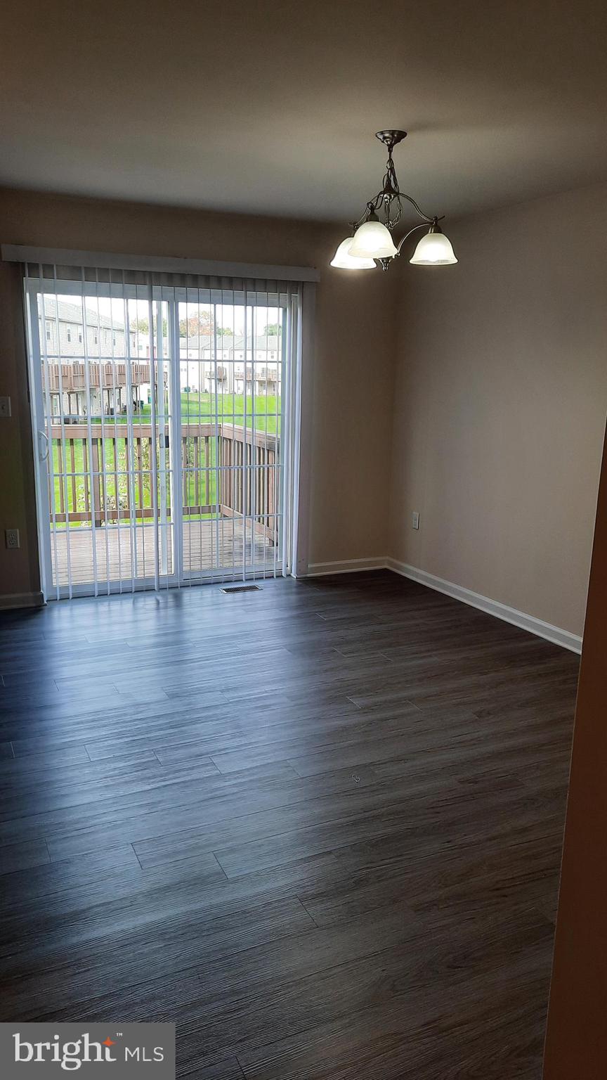 902 ADMIRALS QUAY DR