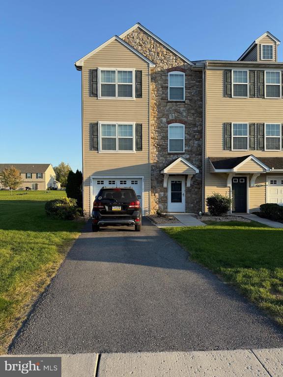 431 Eisenhower Dr