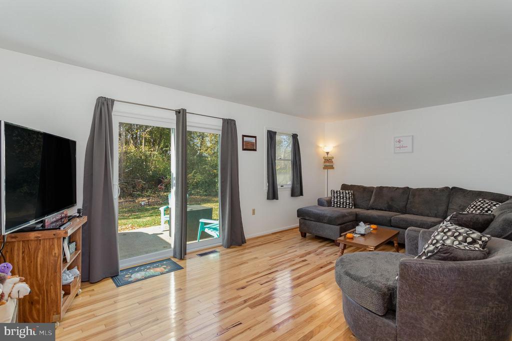 1716 English Dr