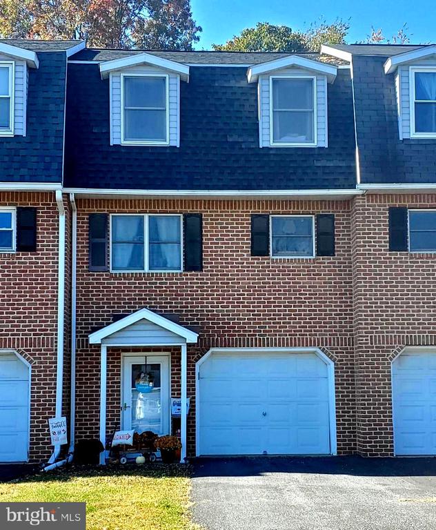 1716 English Dr