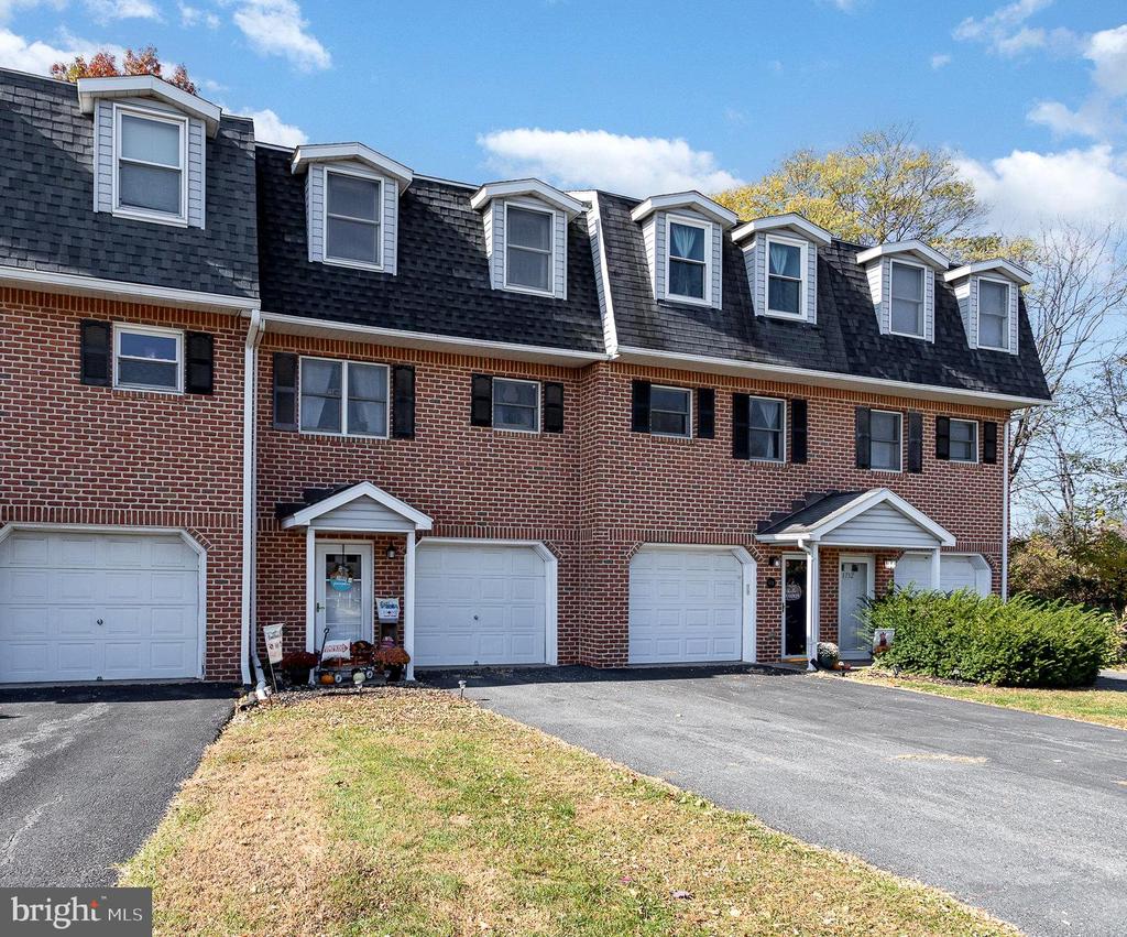 1716 English Dr