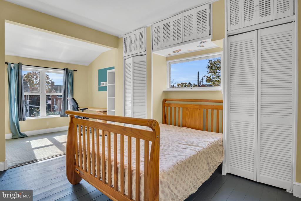 254 Arch St