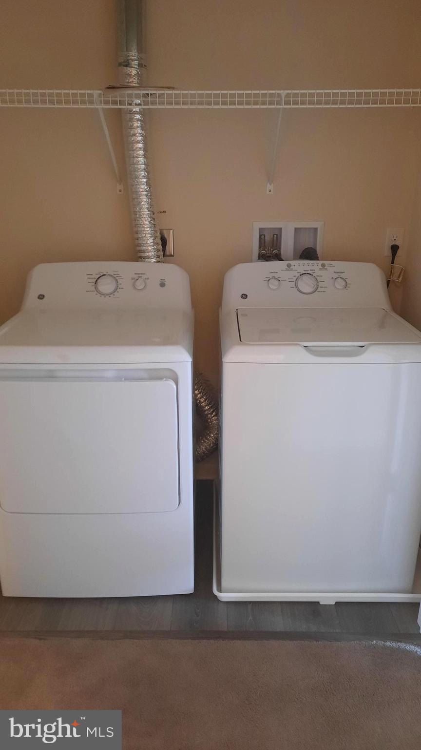 921 ADMIRALS QUAY DR