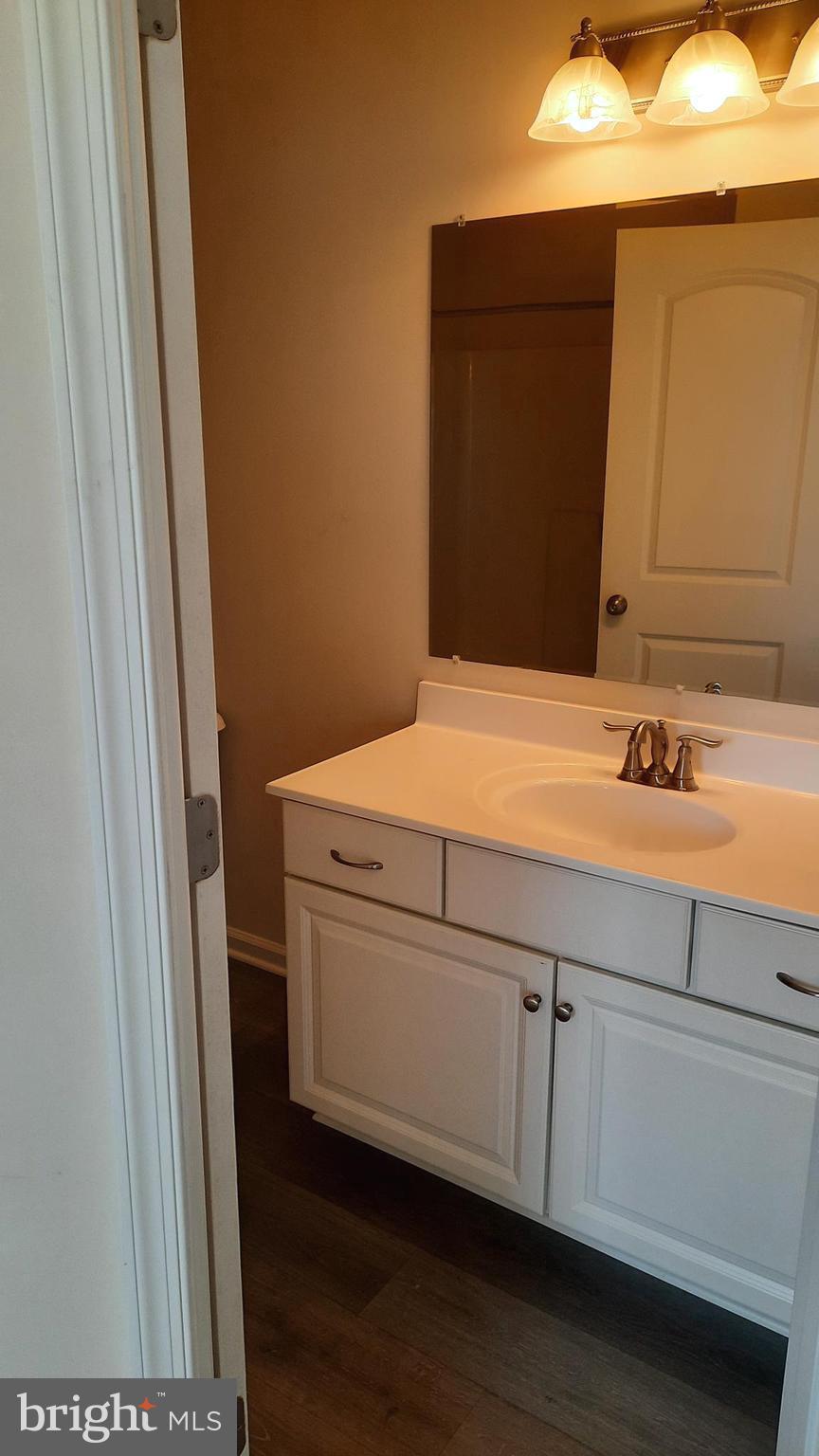 921 ADMIRALS QUAY DR