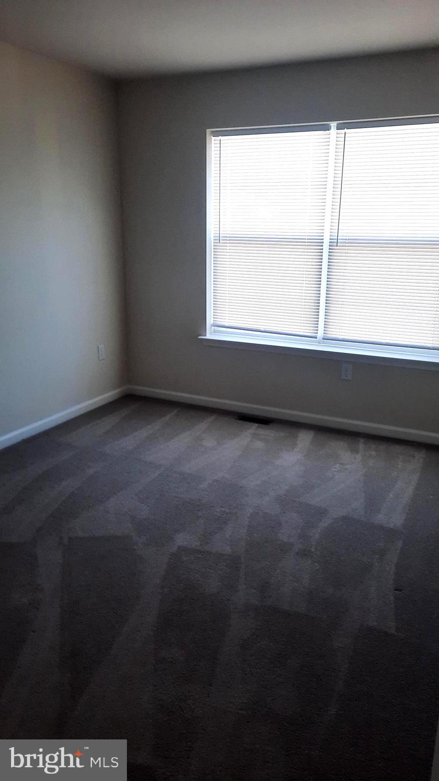 921 ADMIRALS QUAY DR