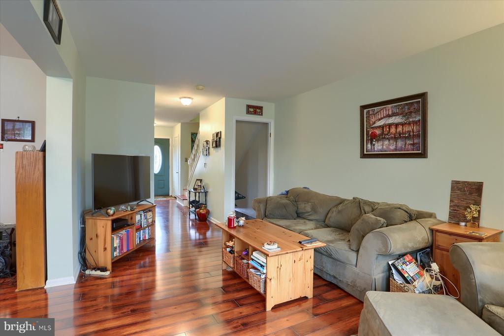 18 Drexel Pl