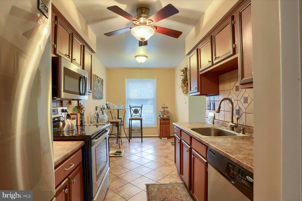 18 Drexel Pl