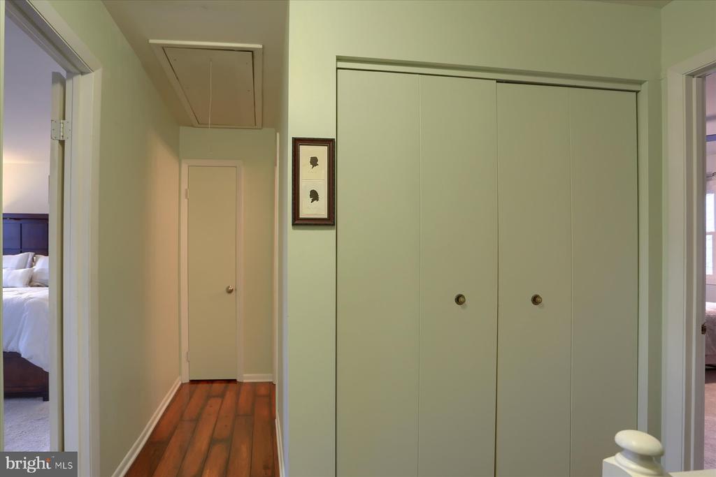 18 Drexel Pl