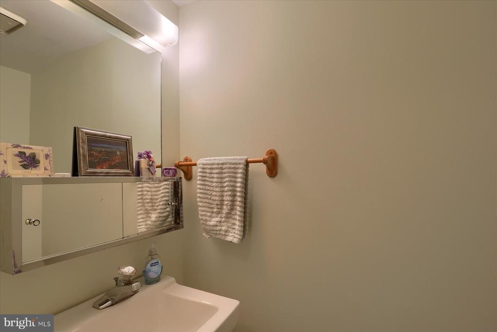 18 Drexel Pl