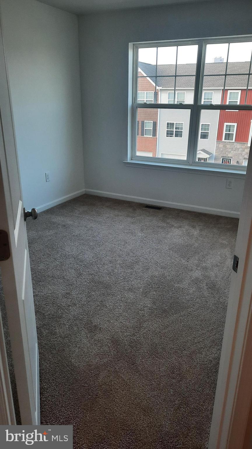 941 ADMIRALS QUAY DR