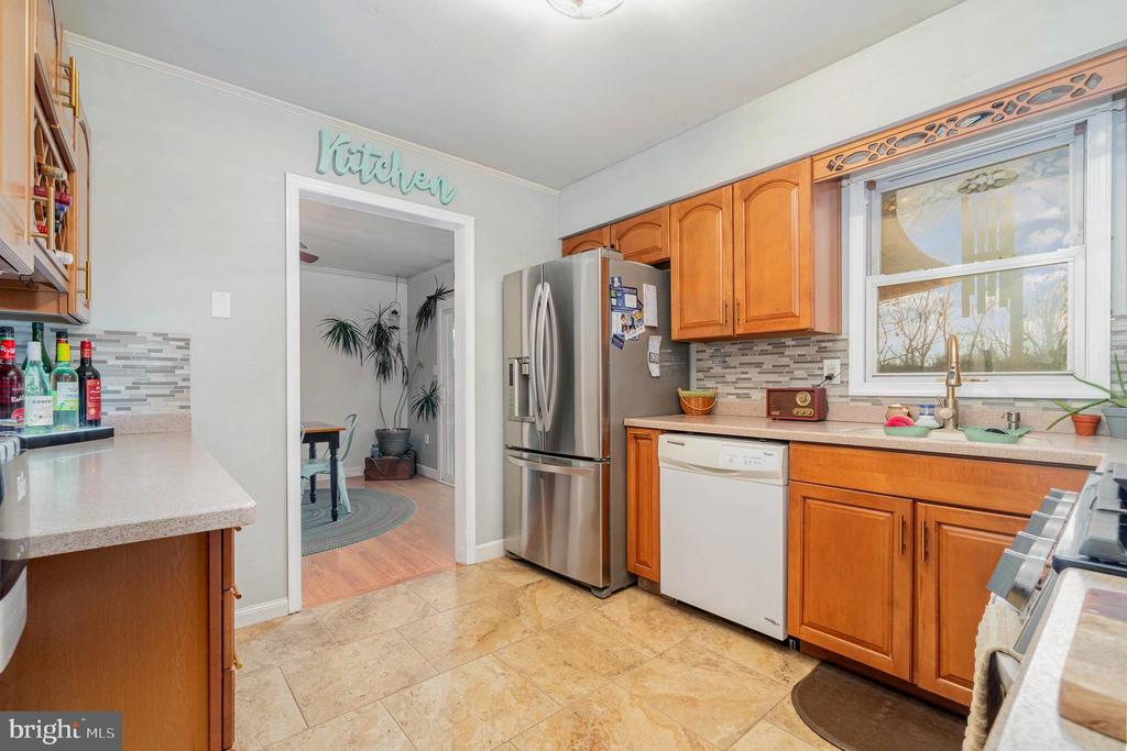 1349 W Trindle Rd