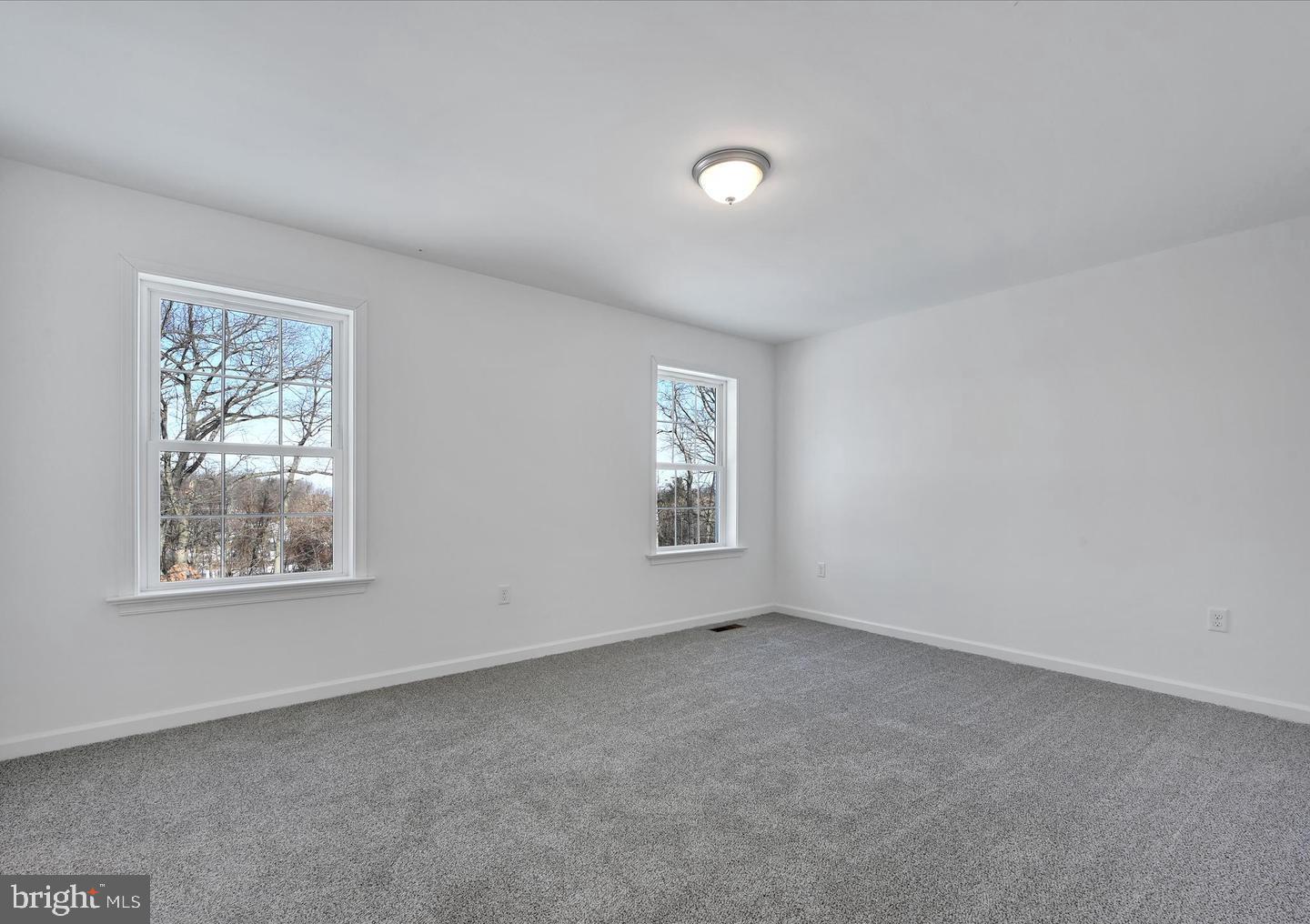 5 Brubacker Dr