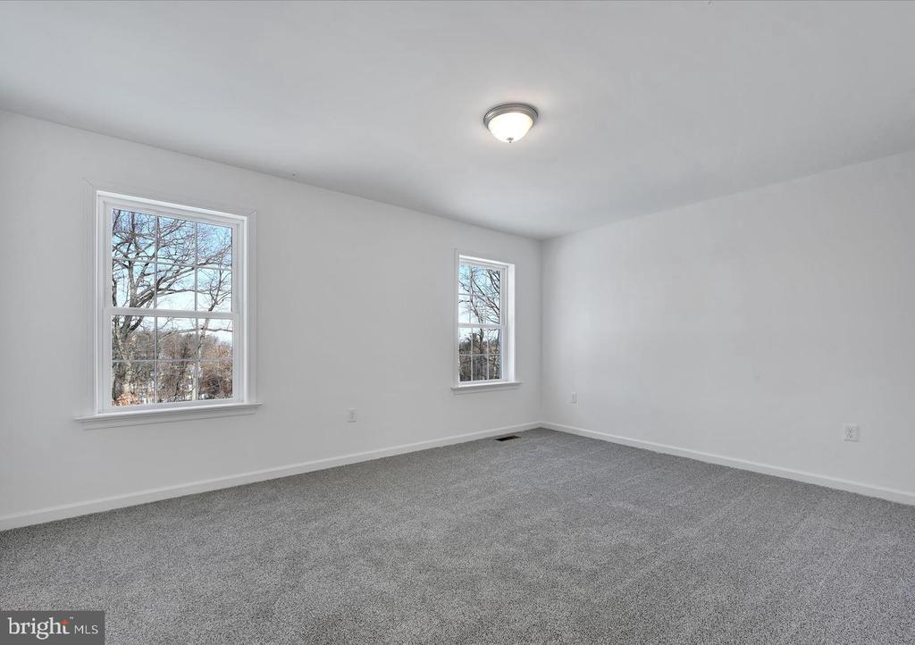 5 Brubacker Dr