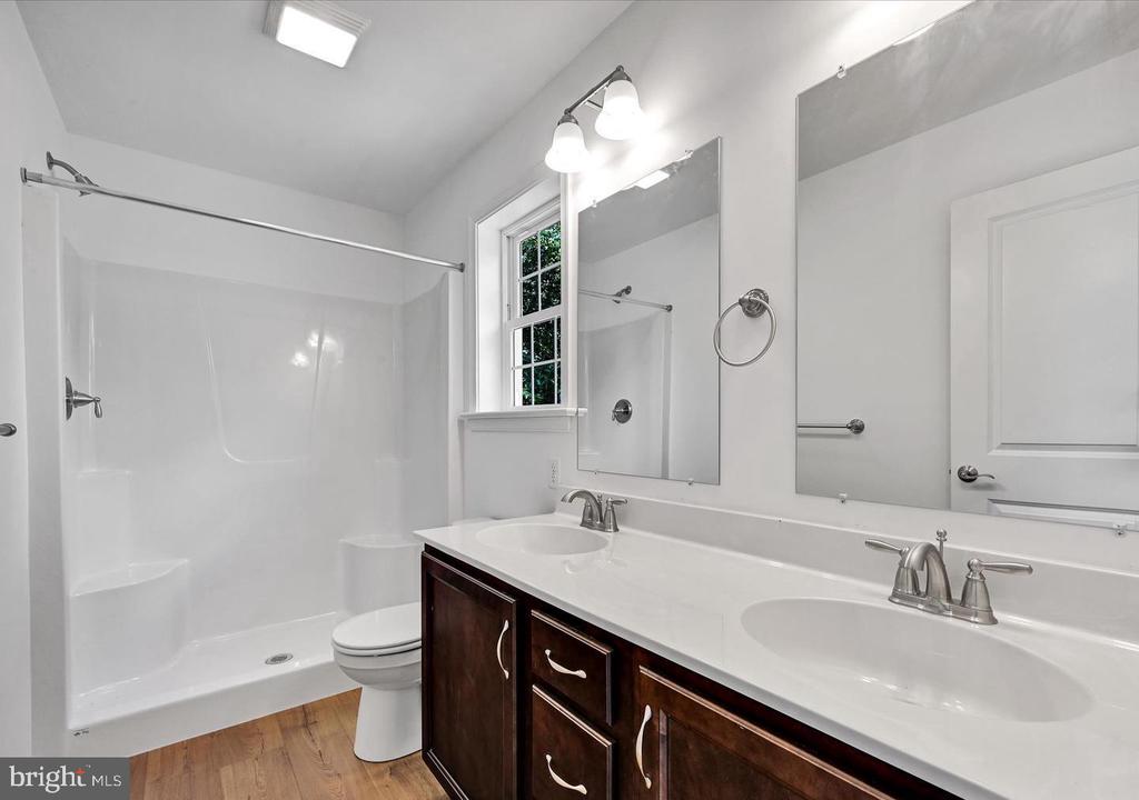 5 Brubacker Dr