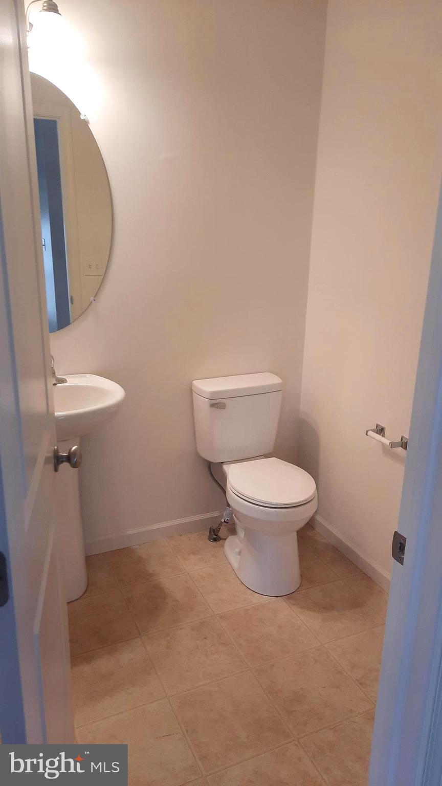 822 ADMIRALS QUAY DR