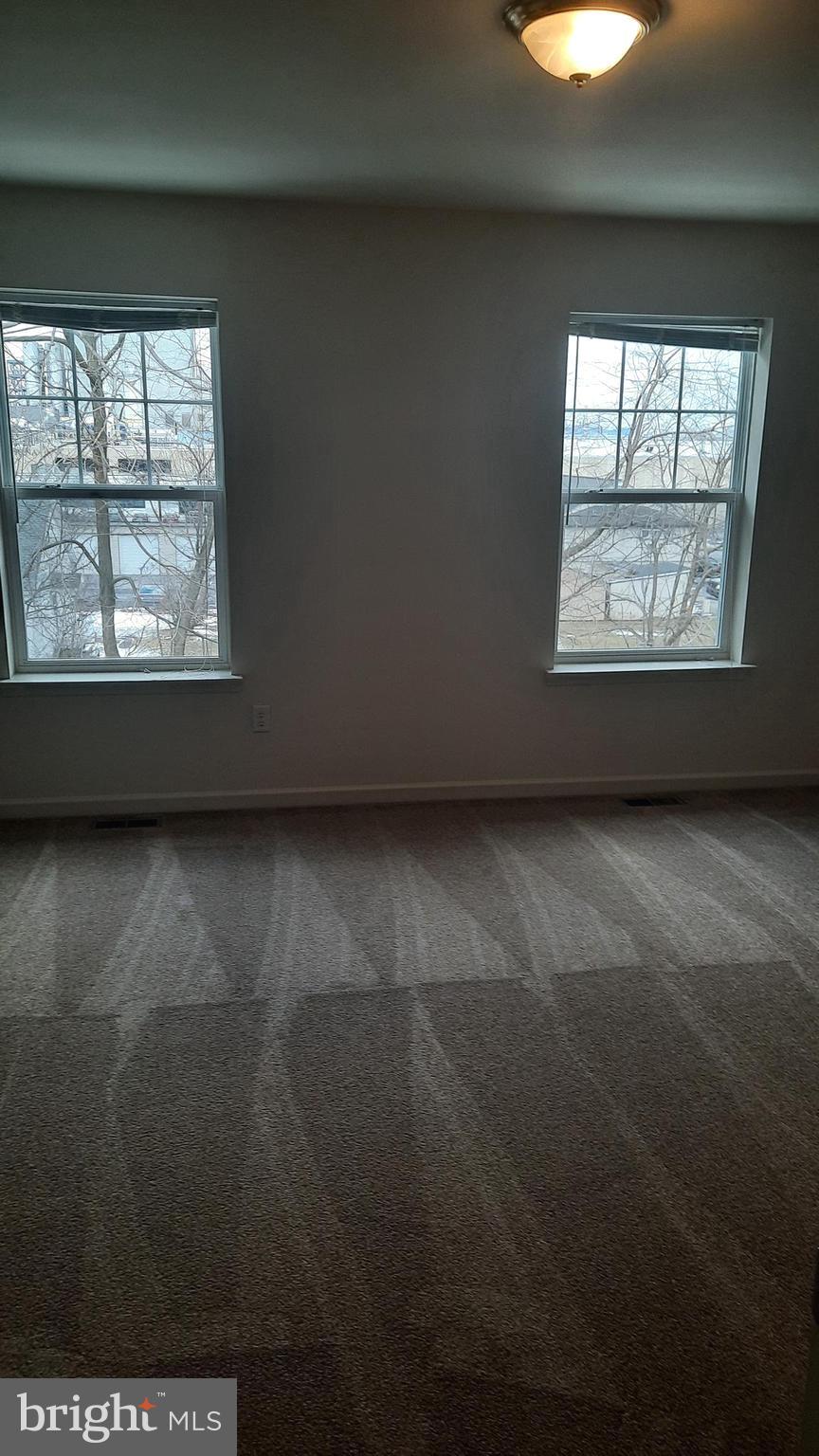 711 ADMIRALS QUAY DR