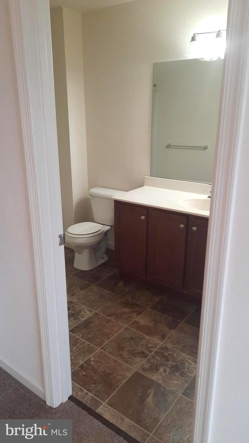 711 ADMIRALS QUAY DR