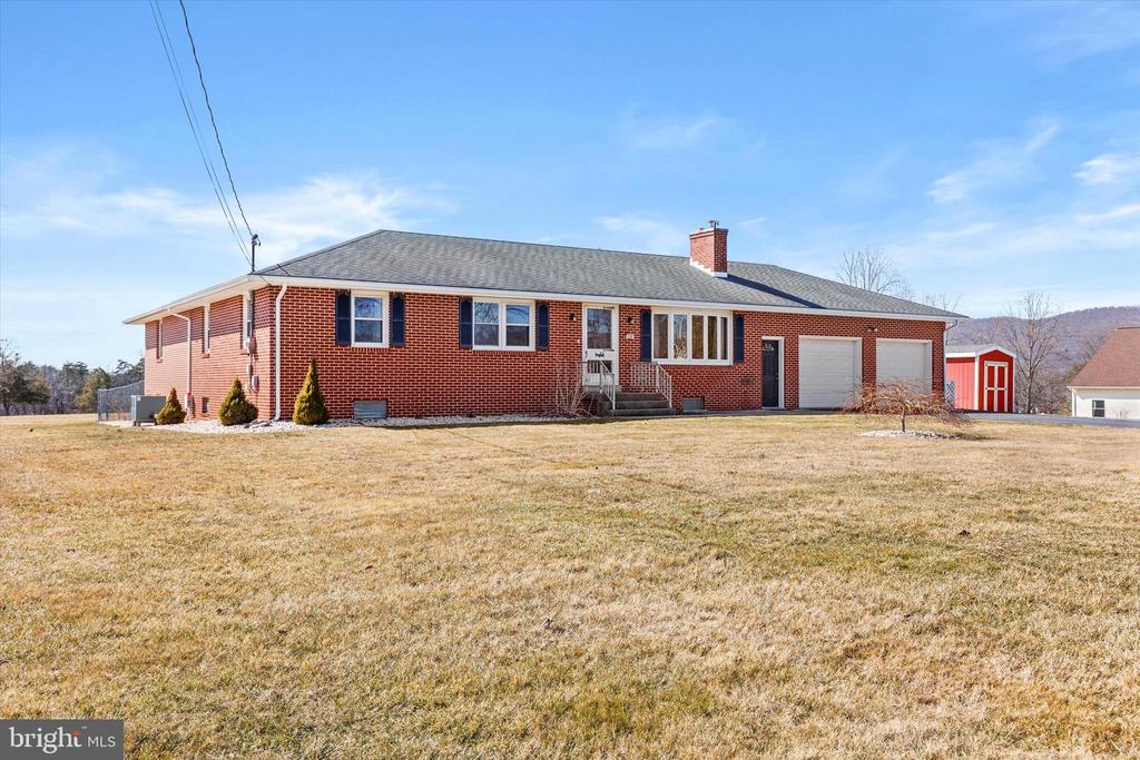 330 N Middlesex Rd