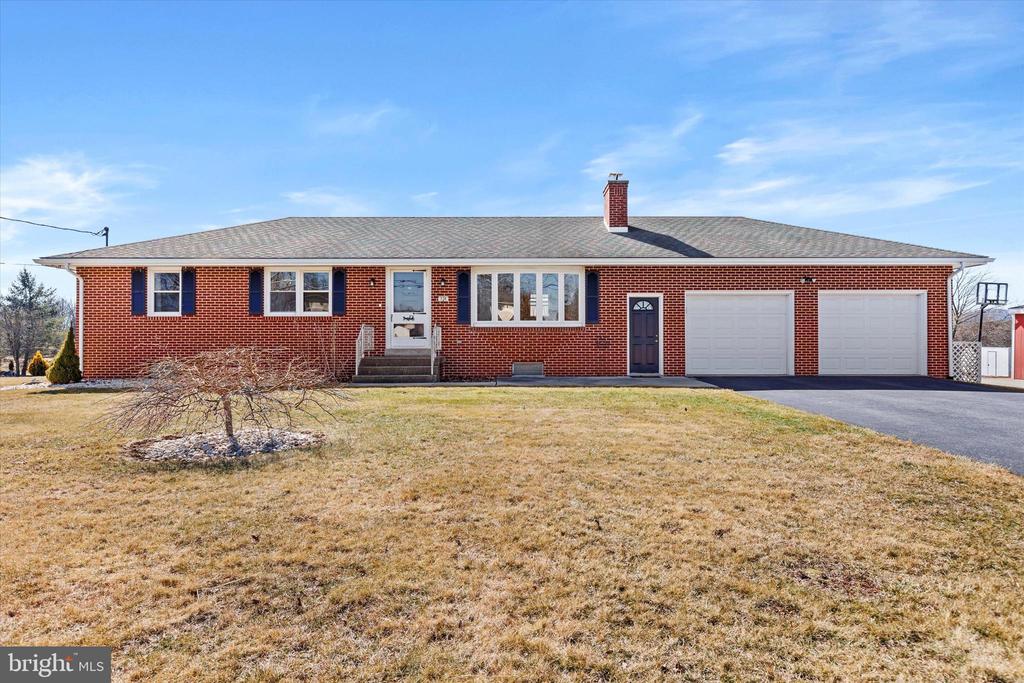 330 N Middlesex Rd
