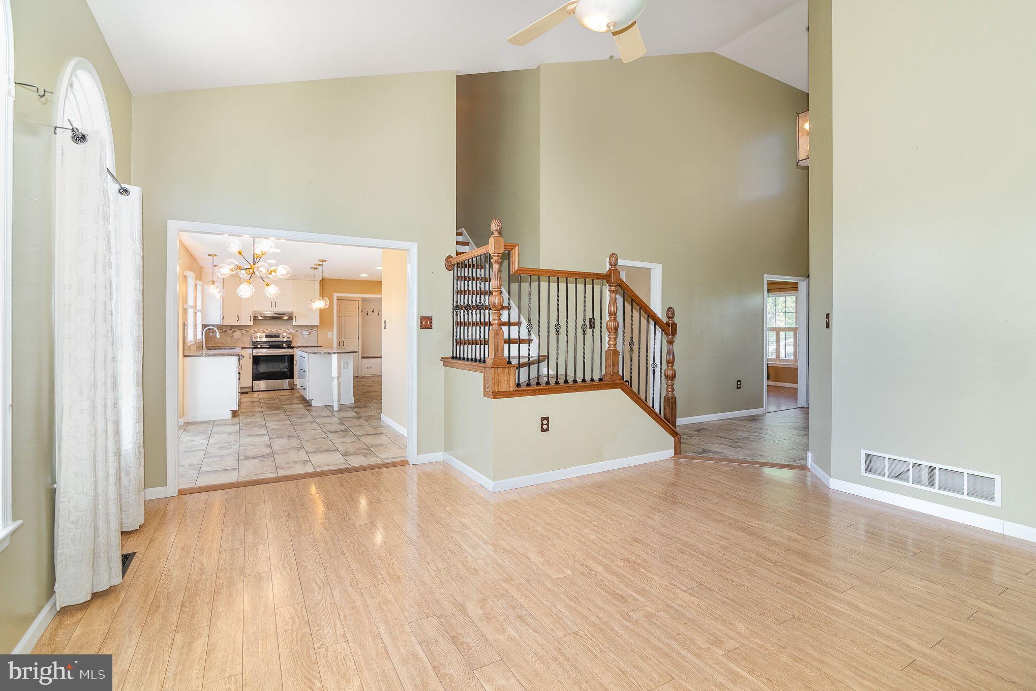 1518 Inverness Dr