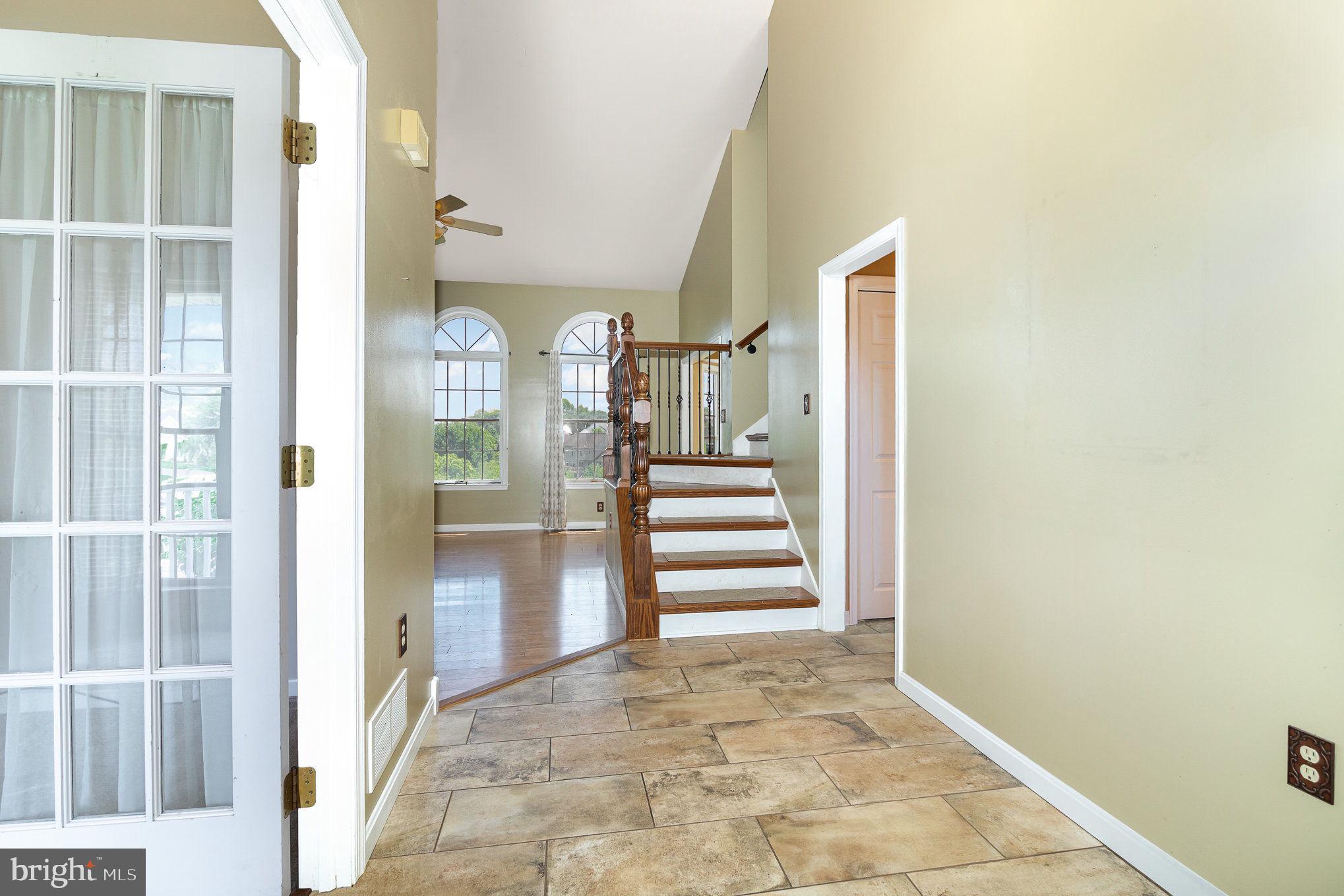 1518 Inverness Dr