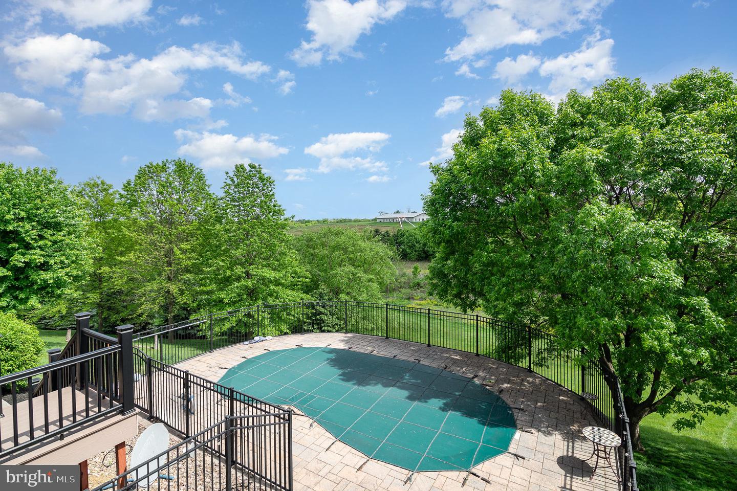 1518 Inverness Dr