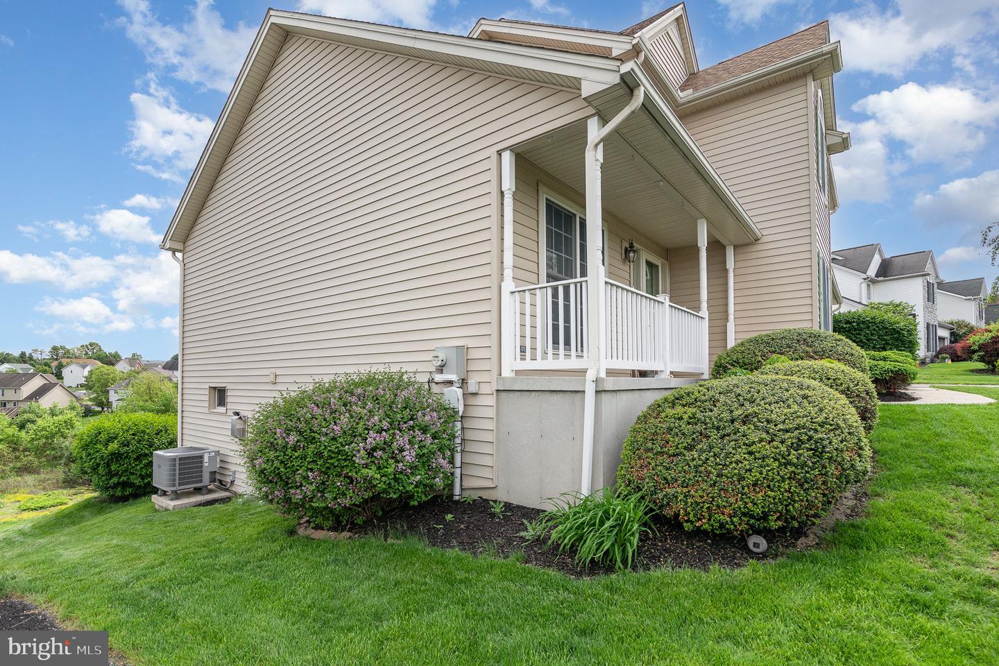 1518 Inverness Dr