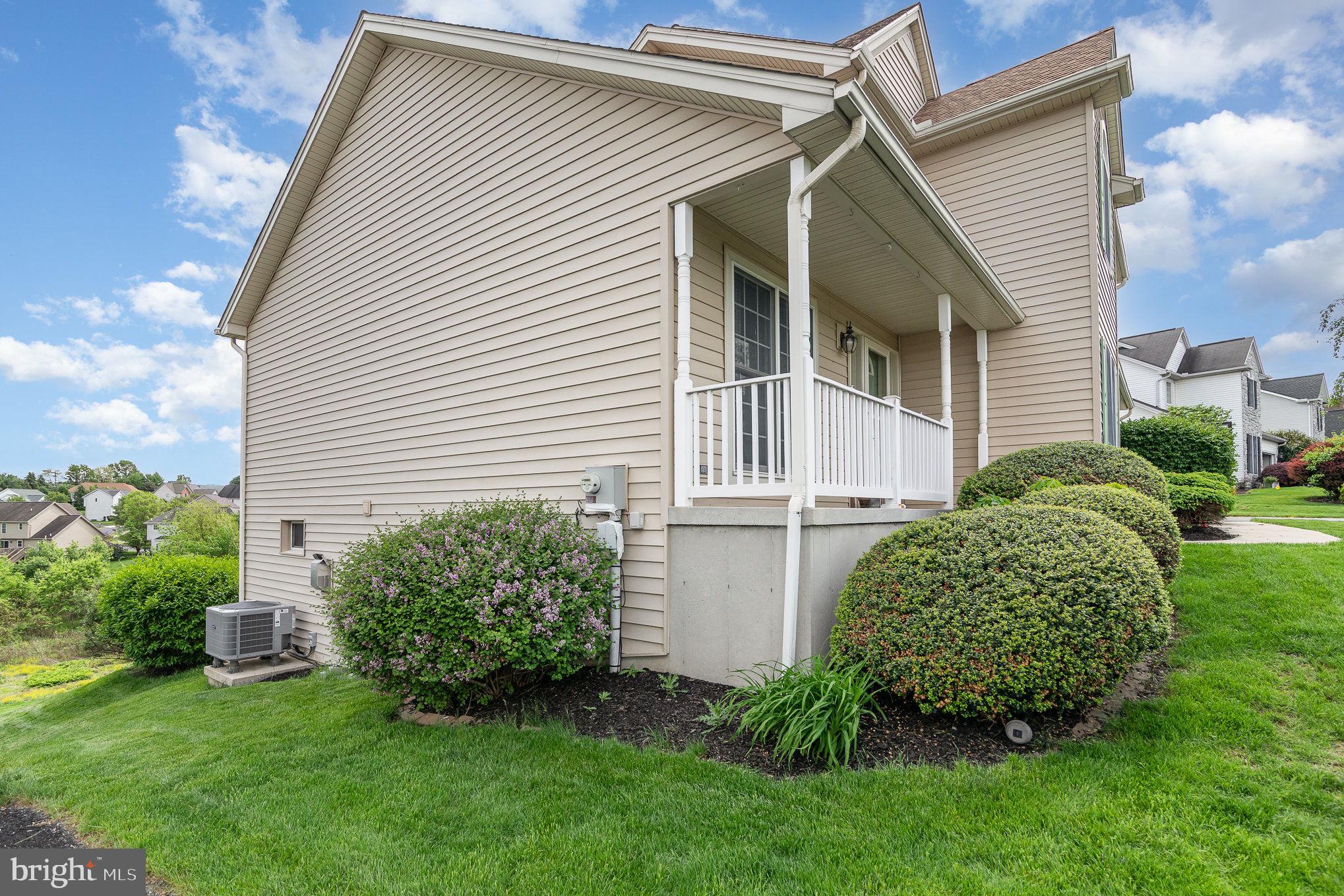 1518 Inverness Dr