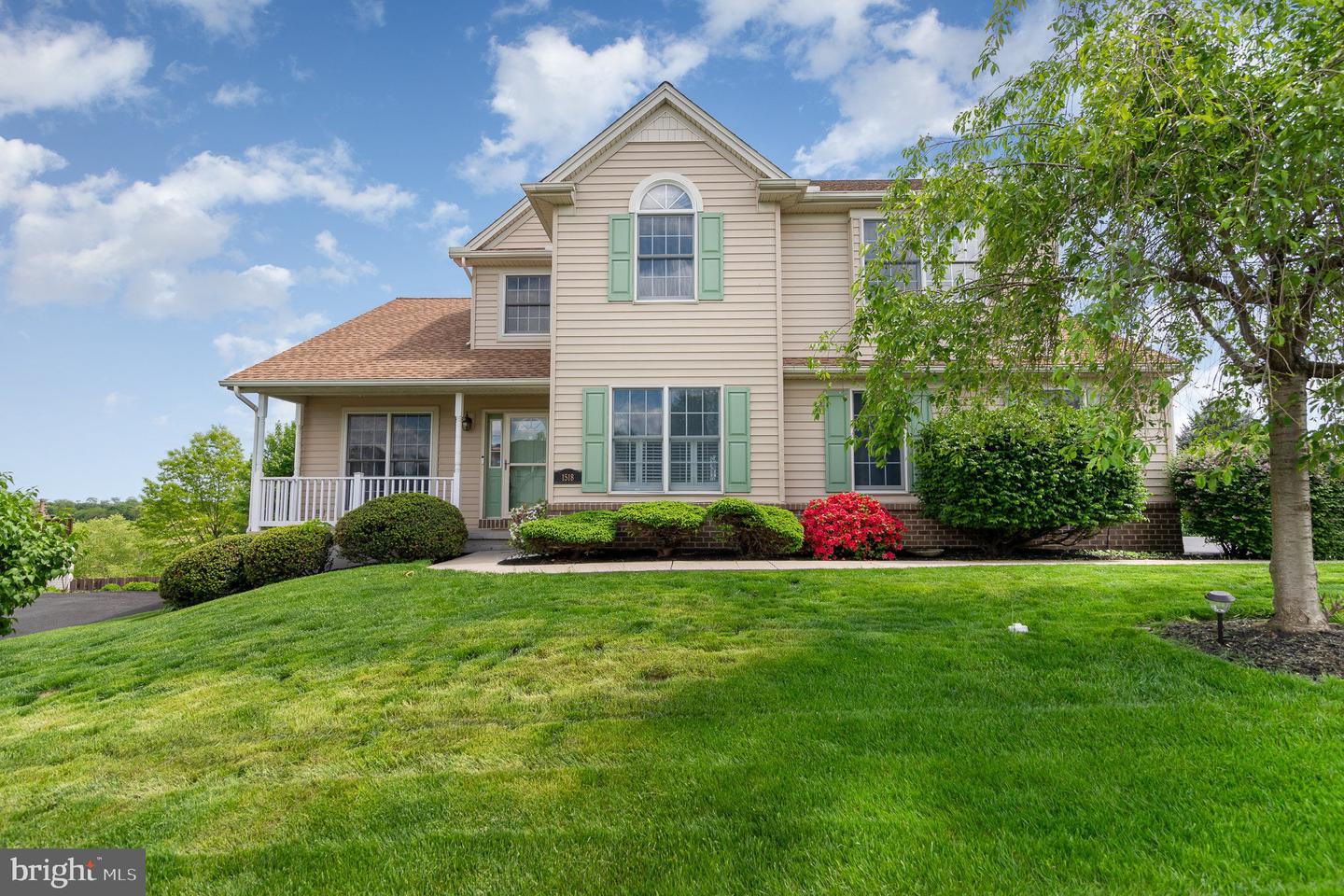 1518 Inverness Dr