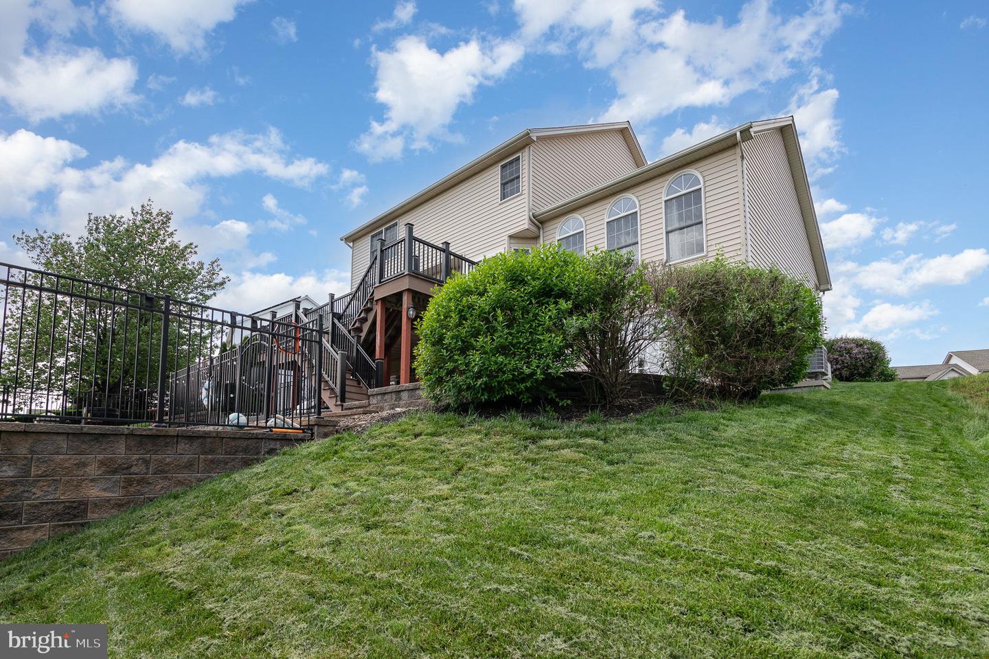 1518 Inverness Dr