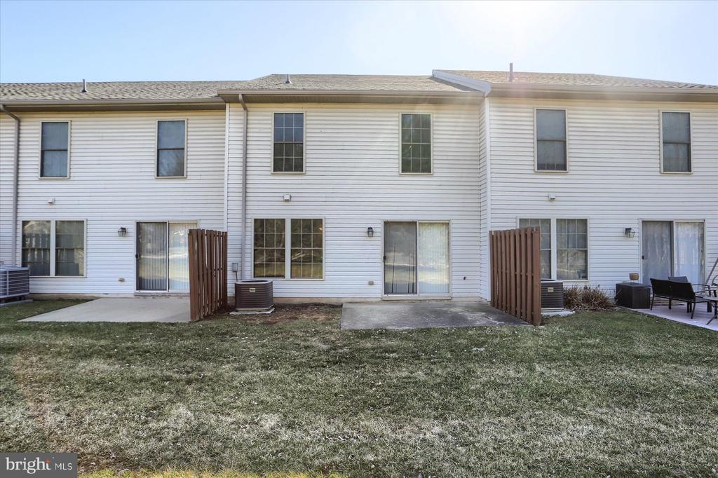 104 Melbourne Ln
