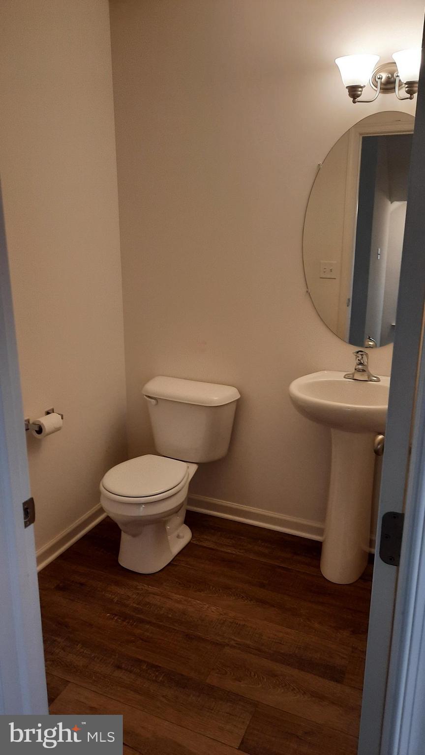 815 ADMIRALS QUAY DR