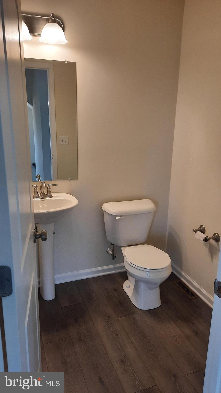 901 ADMIRALS QUAY DR