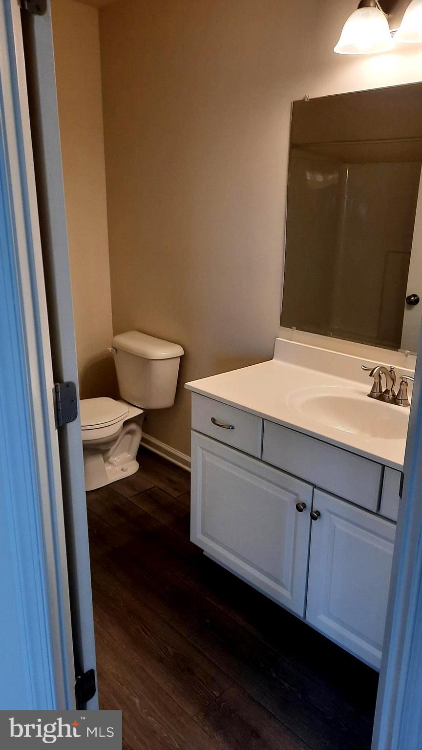 901 ADMIRALS QUAY DR