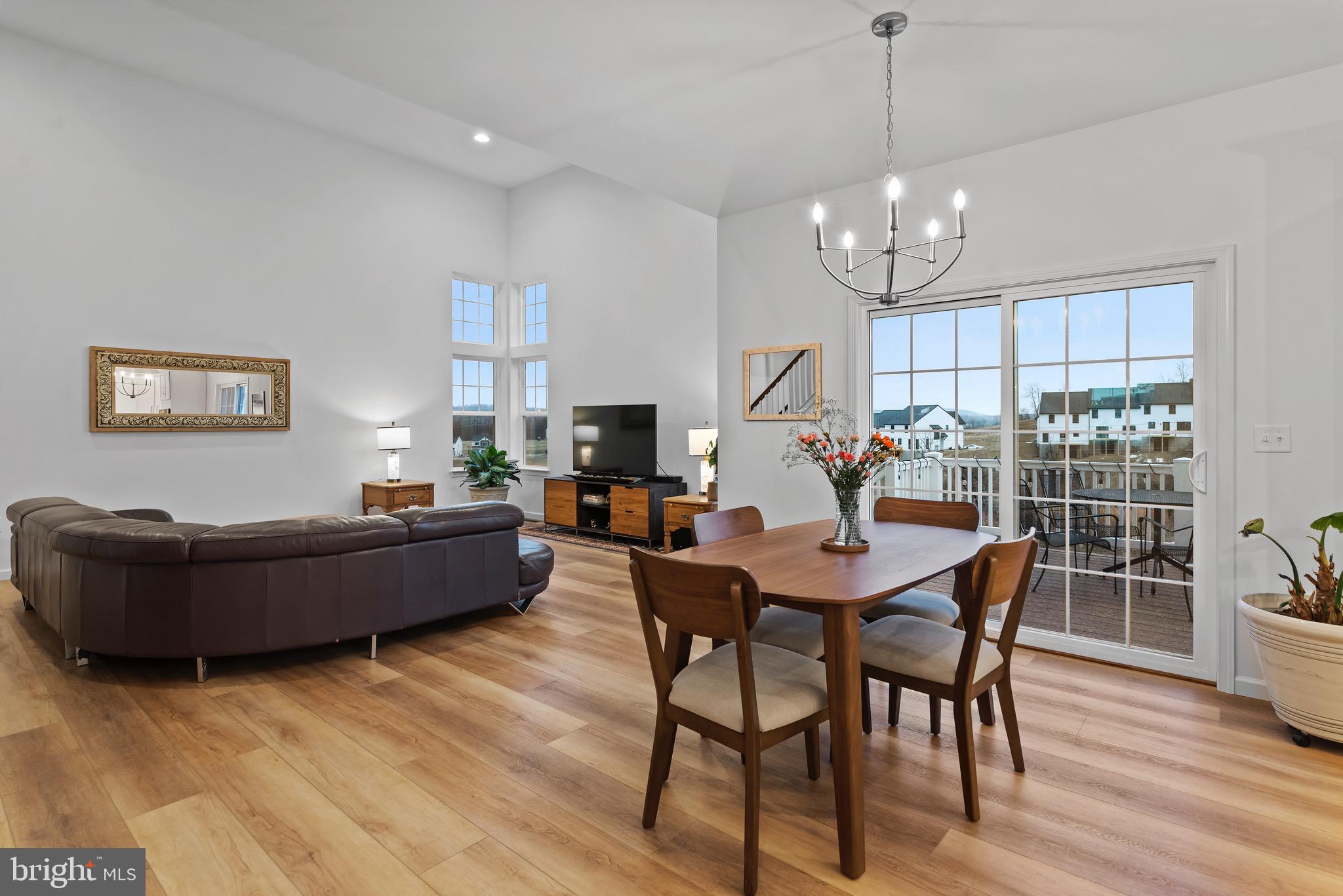 2002 N Fall Harvest Dr