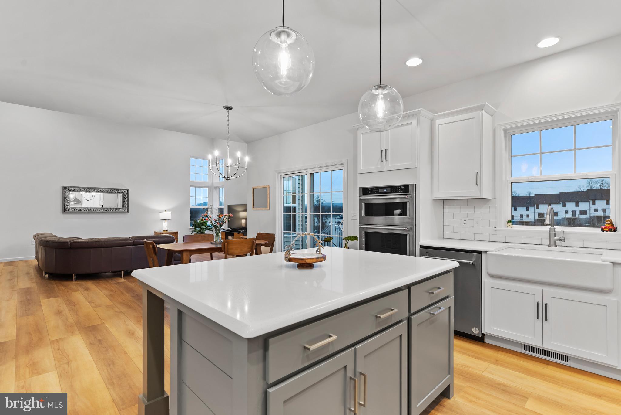 2002 N Fall Harvest Dr