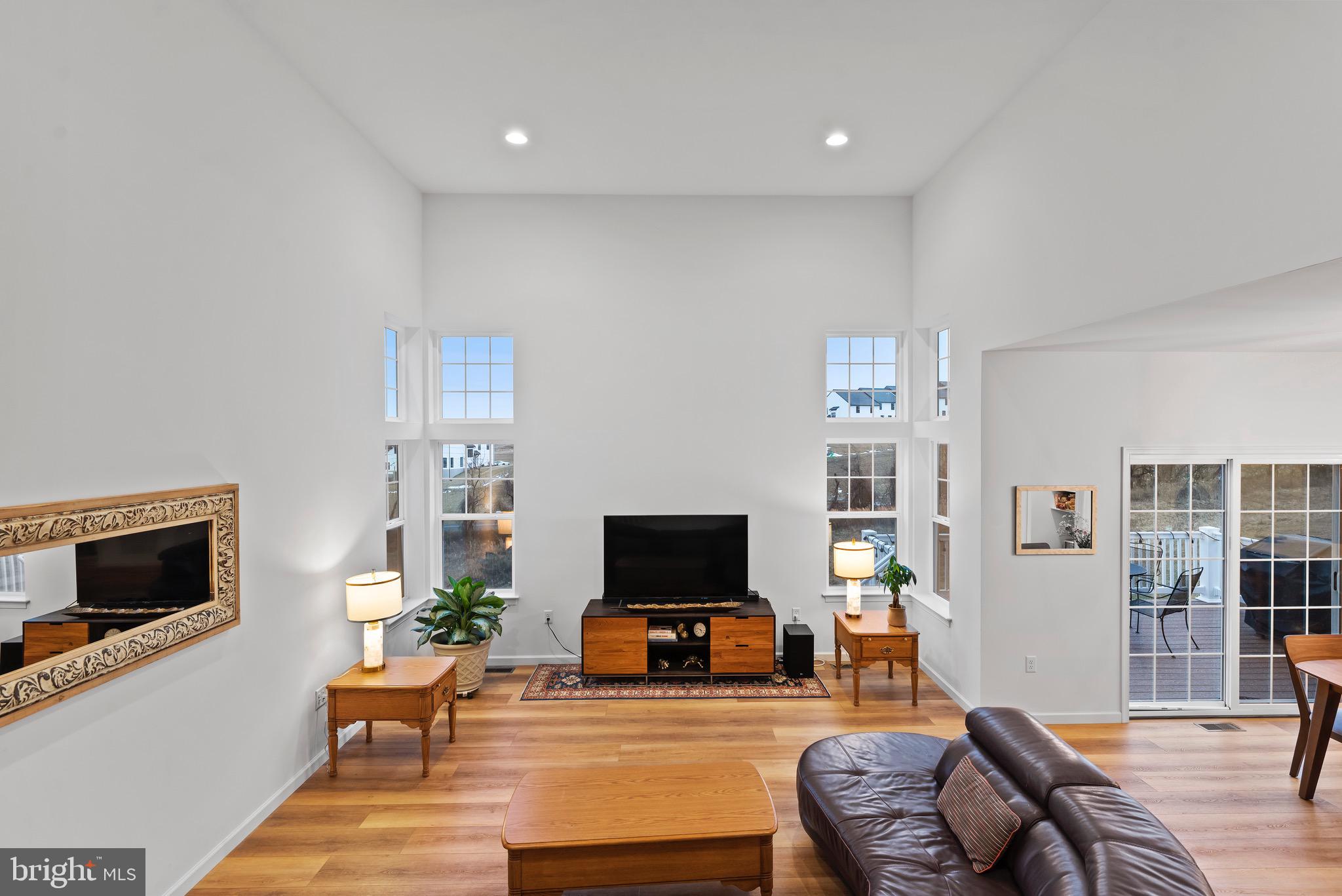 2002 N Fall Harvest Dr