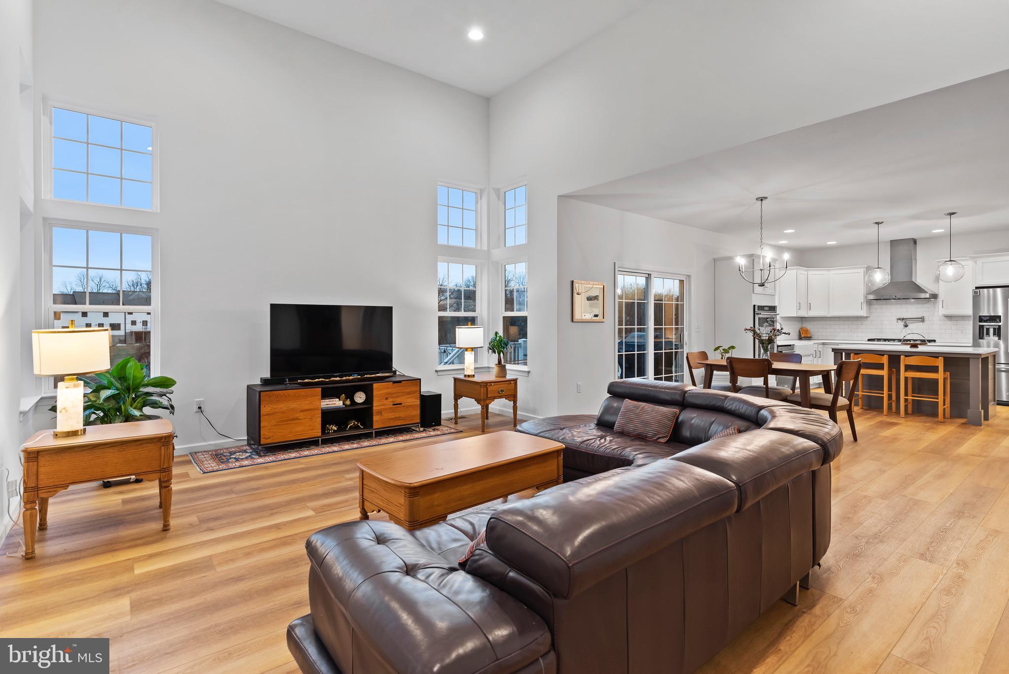 2002 N Fall Harvest Dr