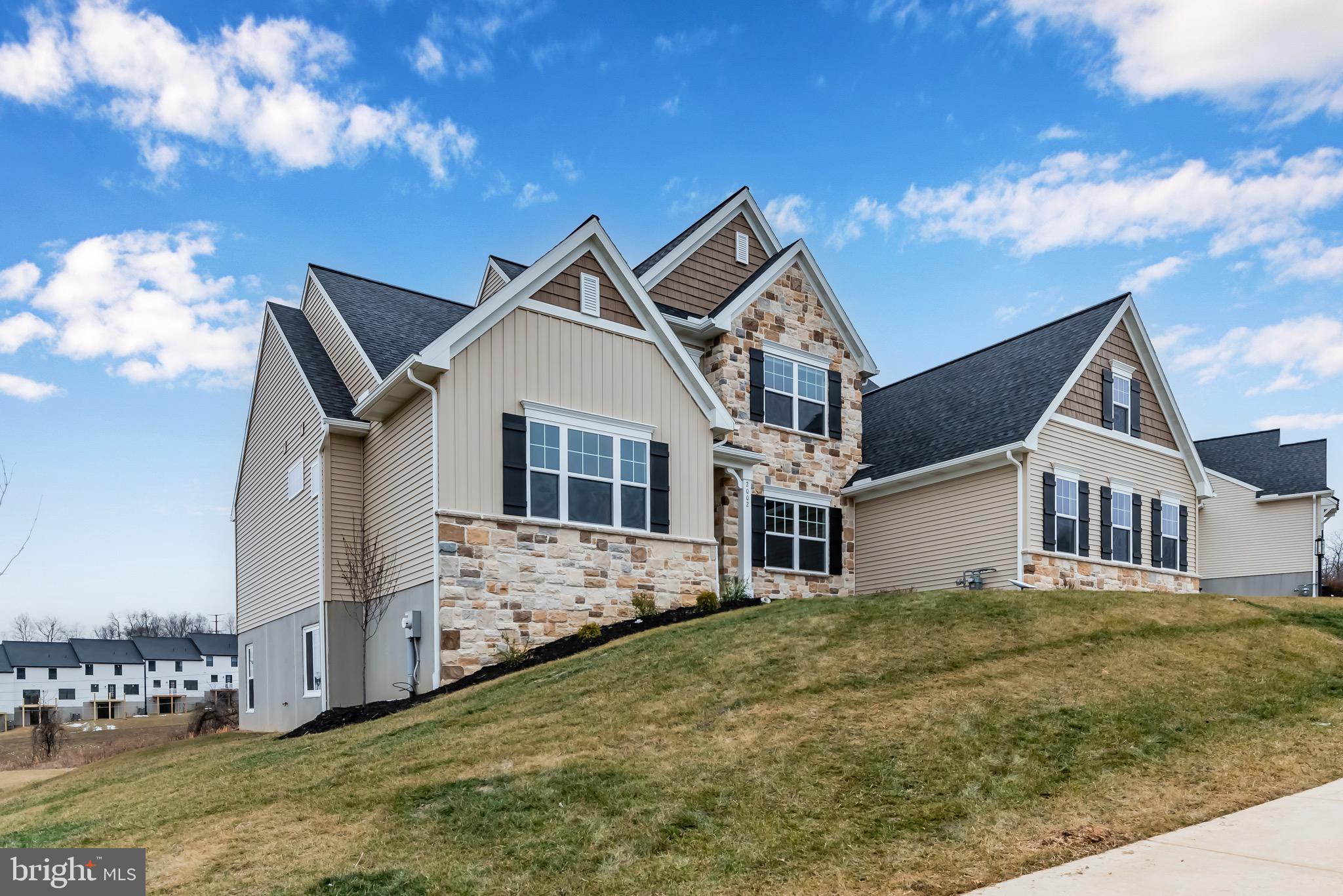 2002 N Fall Harvest Dr