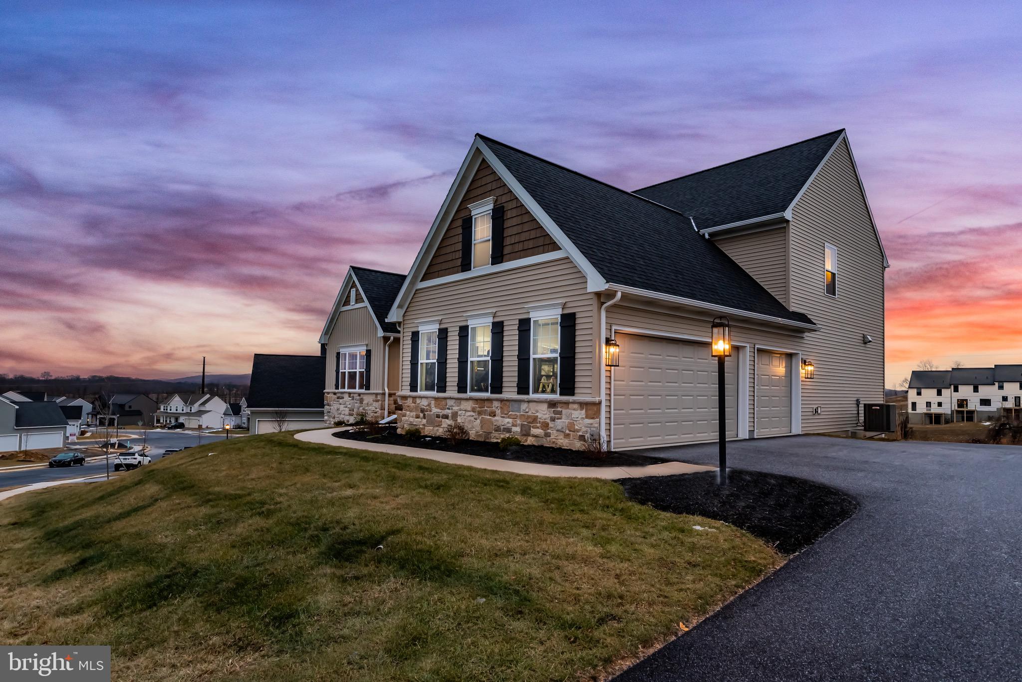 2002 N Fall Harvest Dr