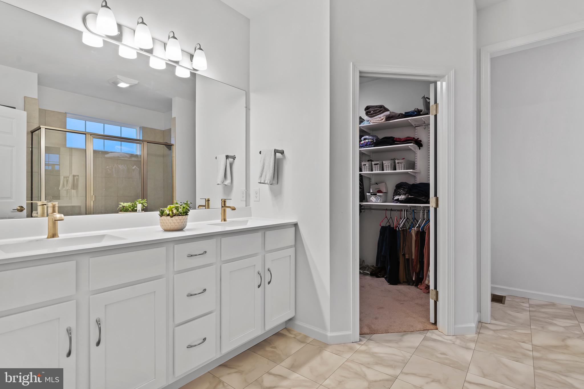 2002 N Fall Harvest Dr