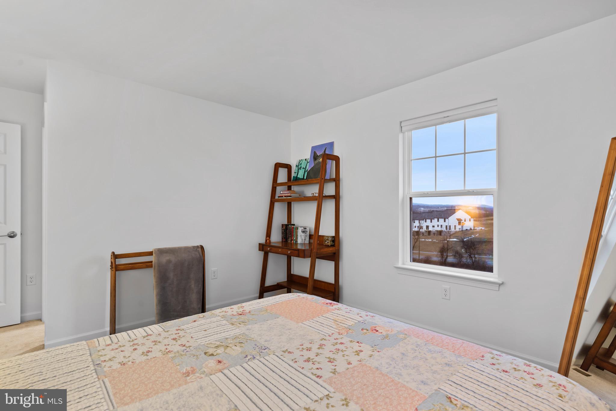 2002 N Fall Harvest Dr