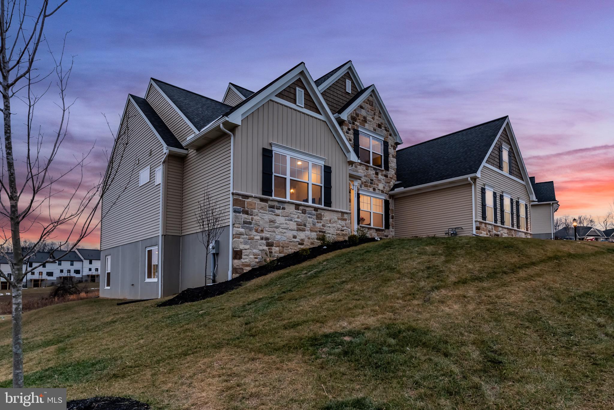 2002 N Fall Harvest Dr