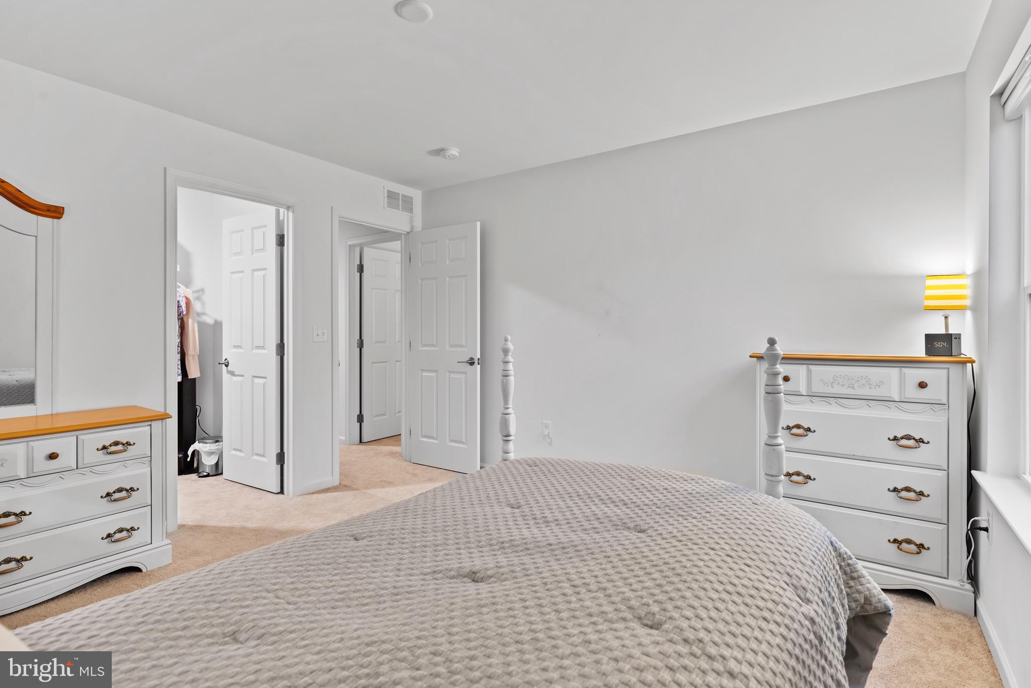 2002 N Fall Harvest Dr