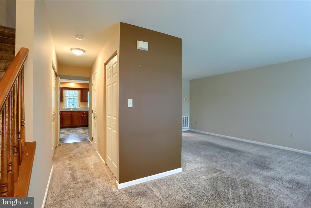 108 Melbourne Ln