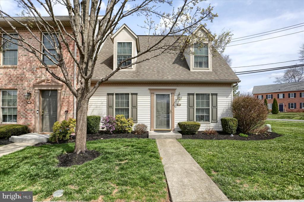 368 Melbourne Ln