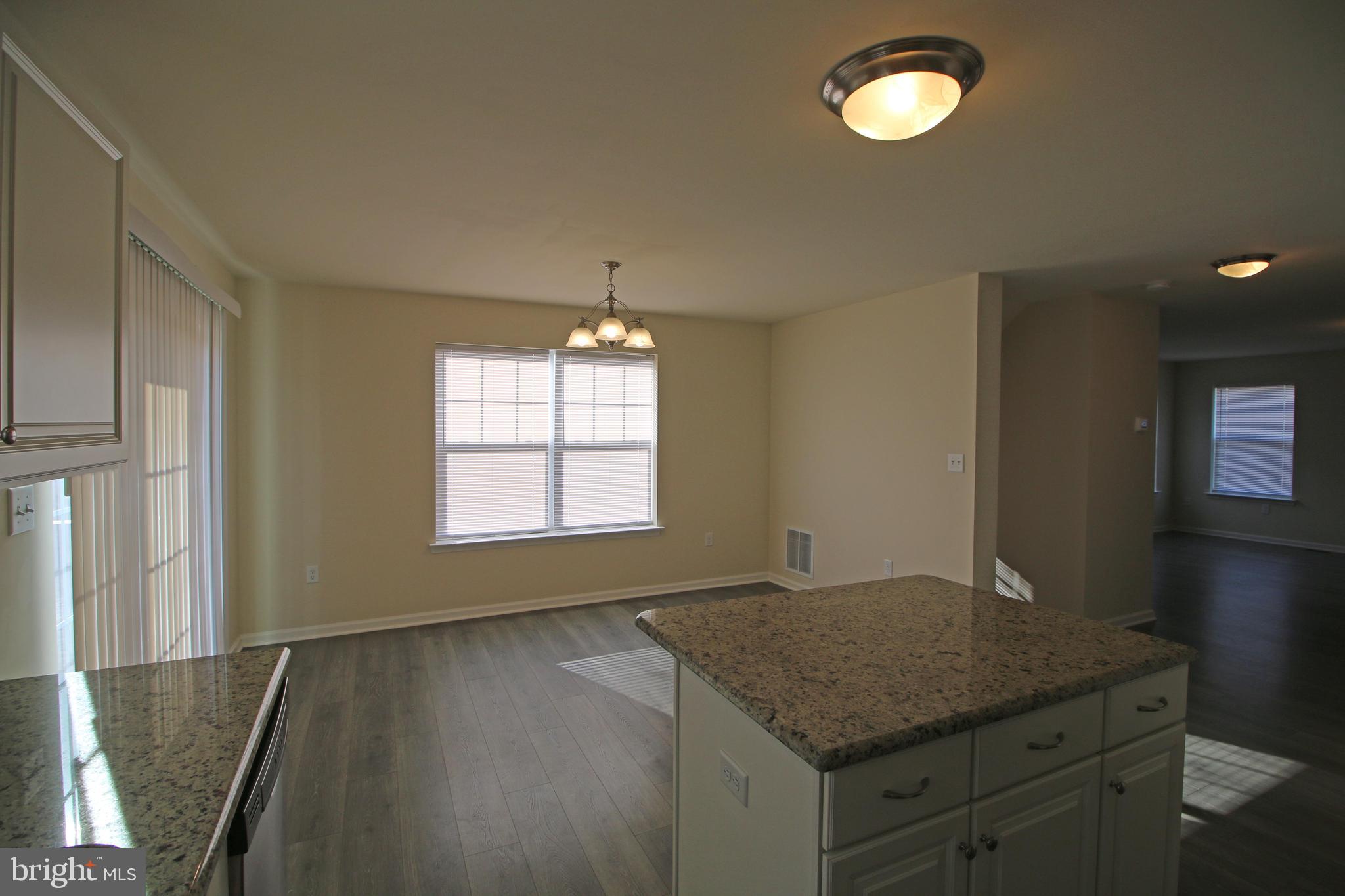 923 ADMIRALS QUAY DR