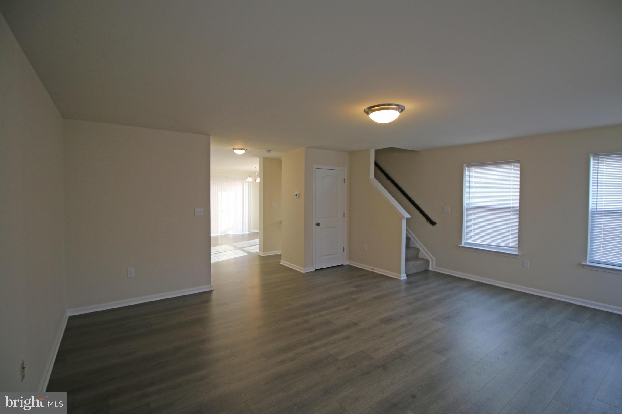 923 ADMIRALS QUAY DR